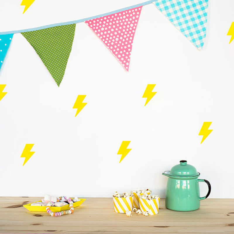 Tiny lightnings pattern wall d - Lighting Mcqueen Decor recension och pris