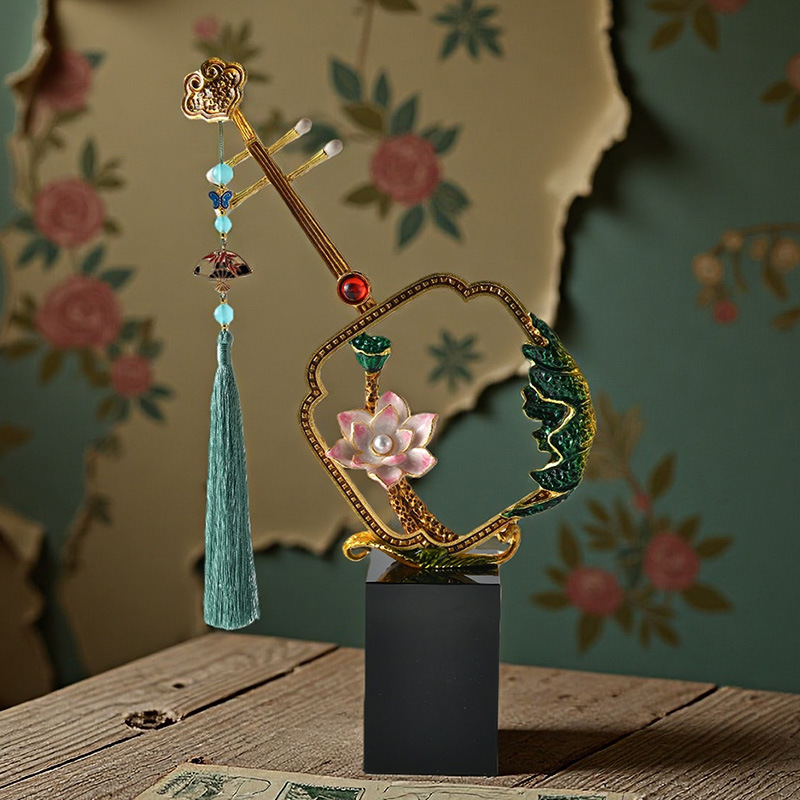 Lucky Entrance Decorative Enam - Lighting Decor Company recension och pris